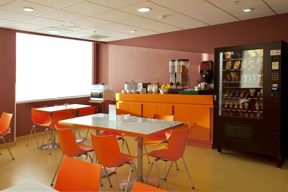 Express Junior By Marriott Otay Hotel