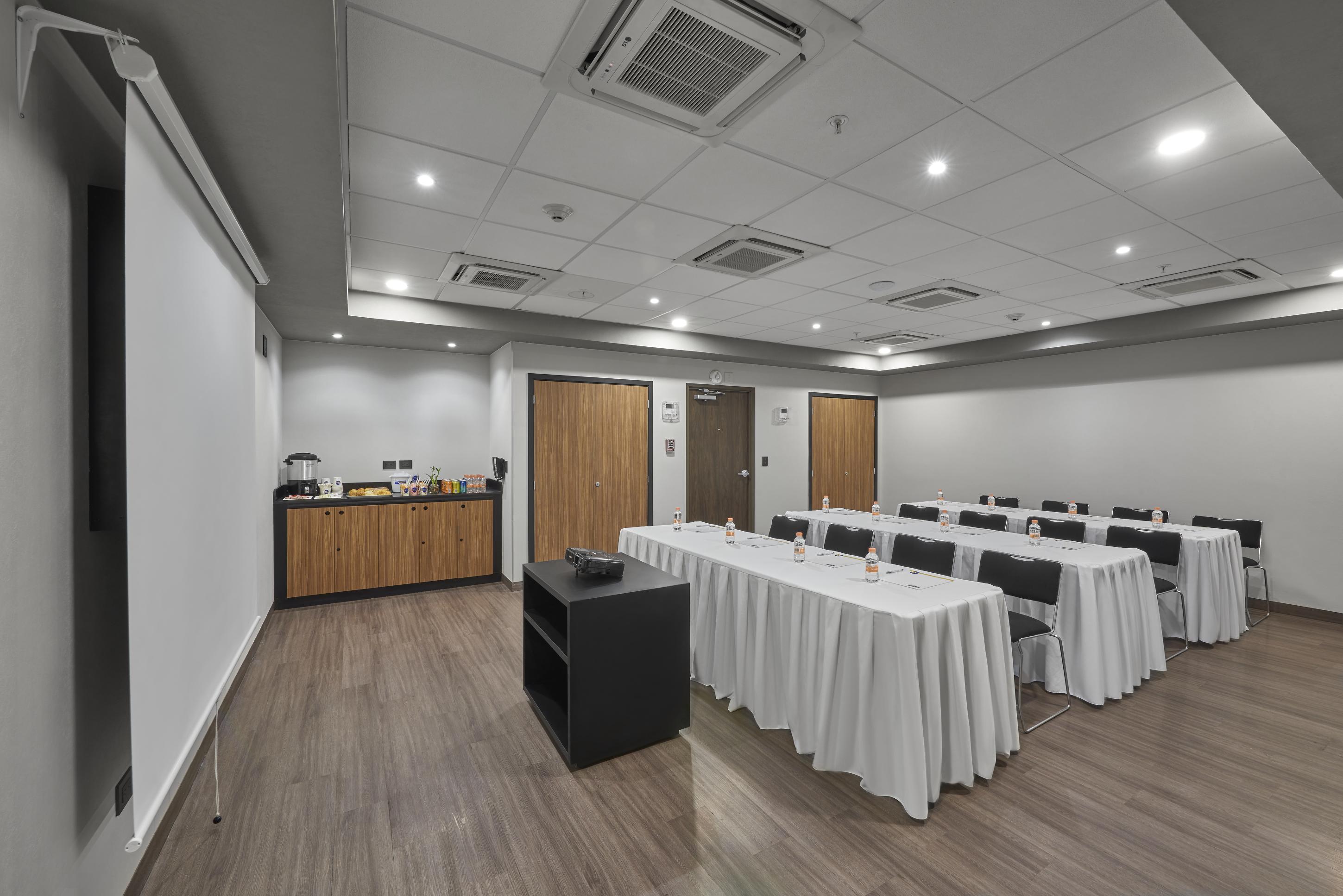 Hotel Express Junior By Marriott Otay Tijuana