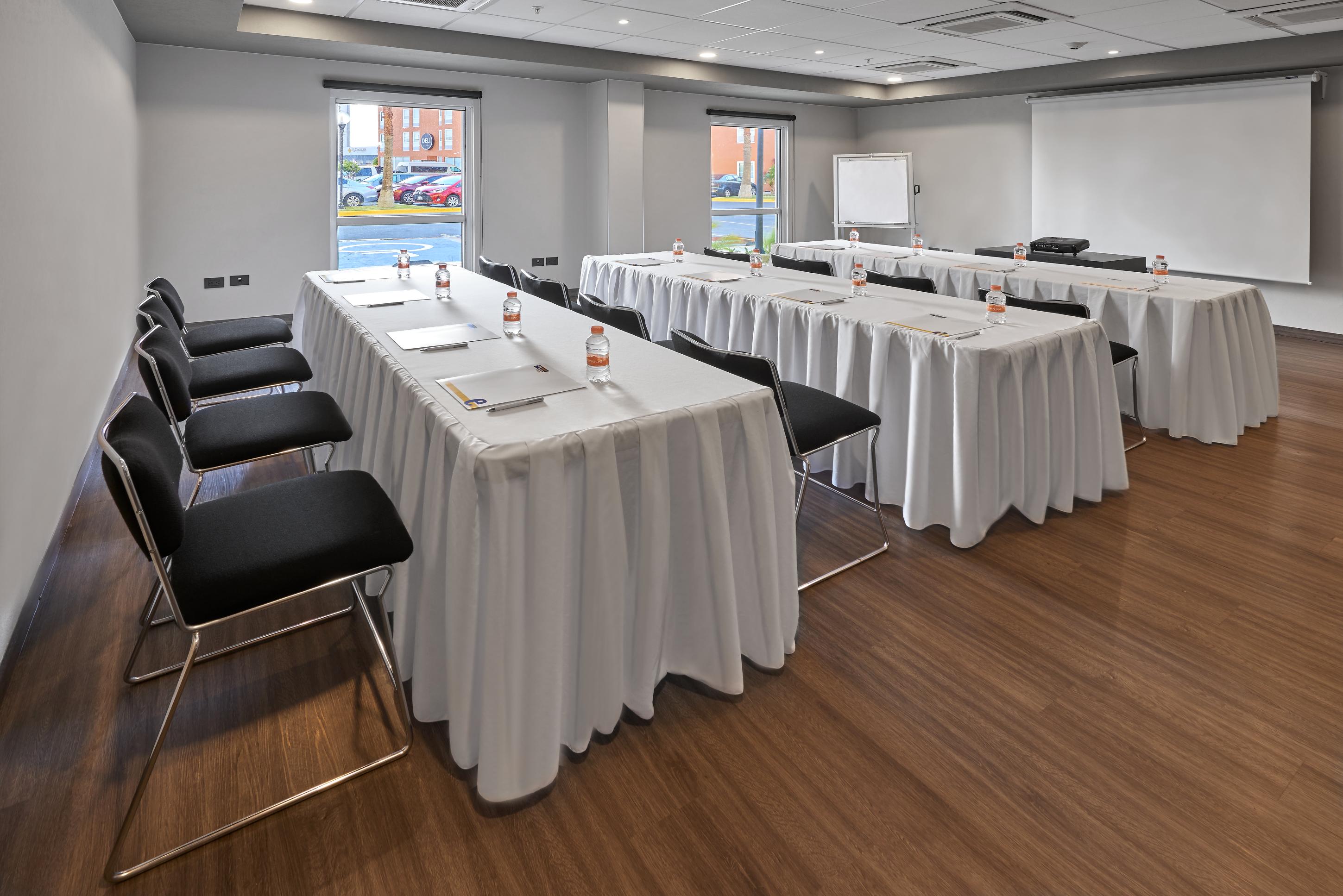 Express Junior By Marriott Otay Hotel Tijuana