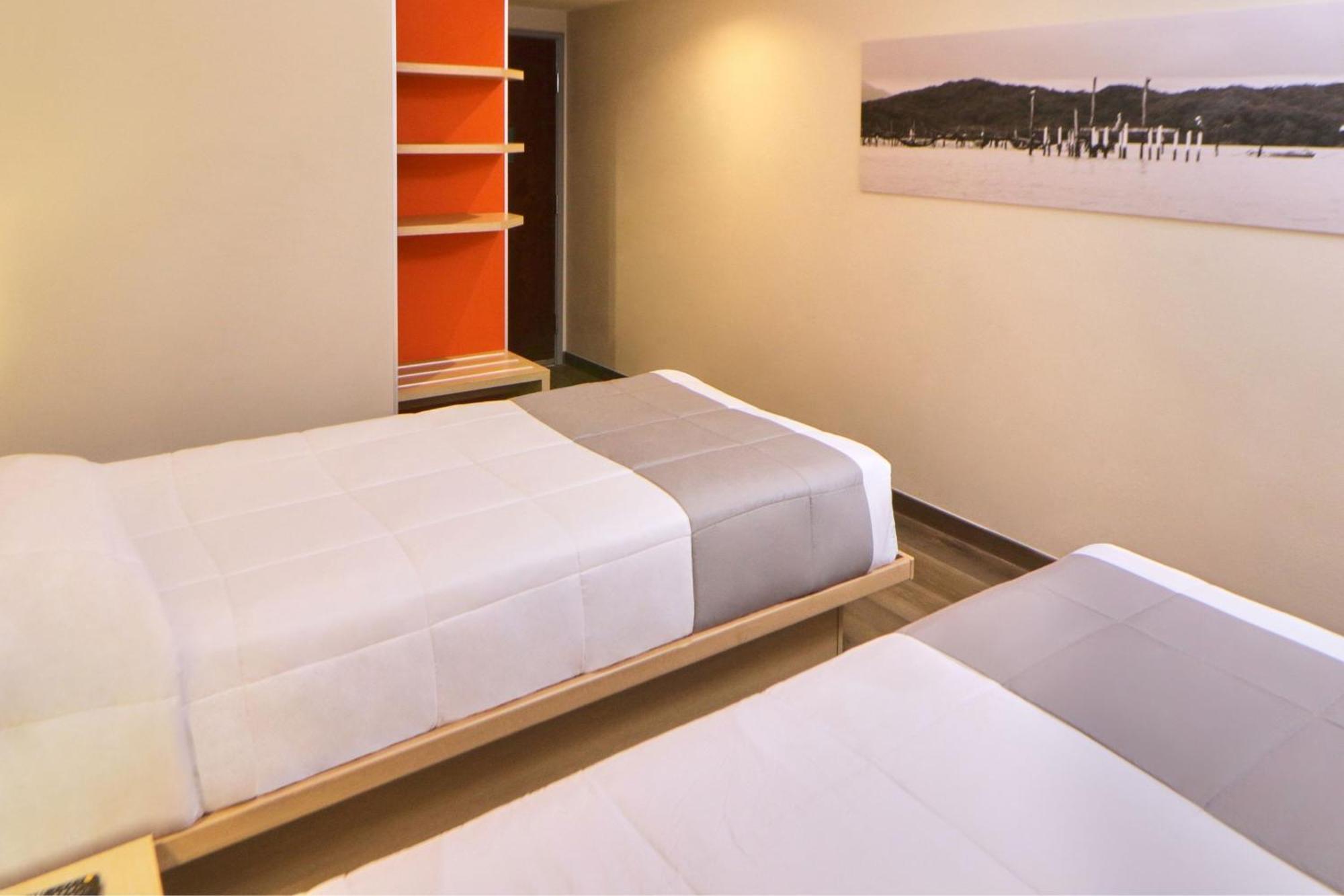 Express Junior By Marriott Otay 3*